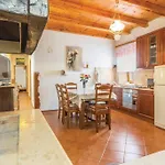 Roža Villa *